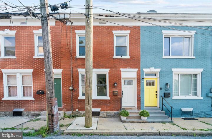 Property Photo:  342 Hand Avenue  PA 17602 