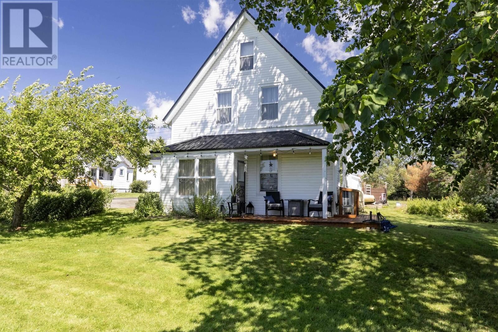 Property Photo:  12 Elm Street  NS B0L 1G0 