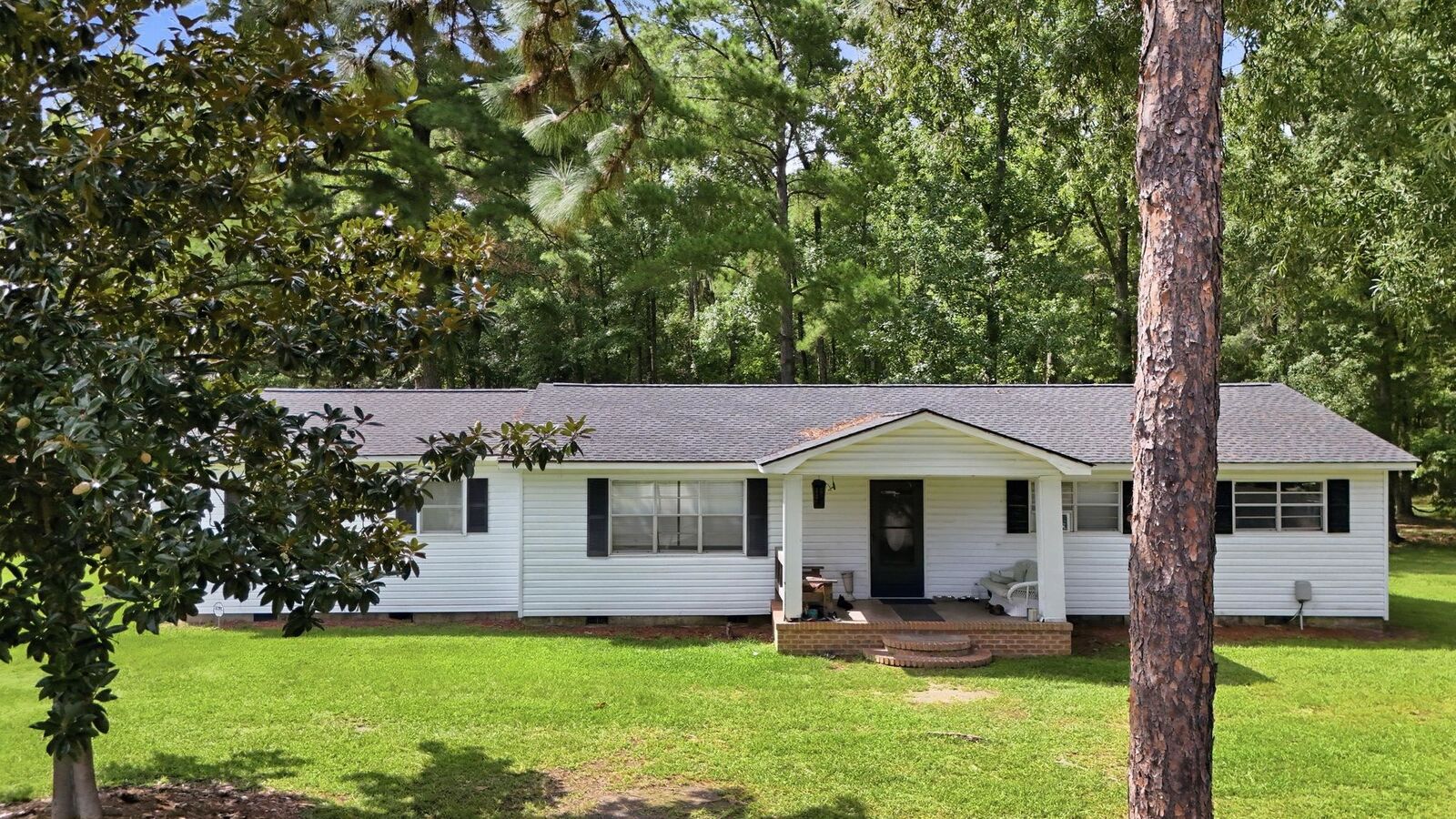 Property Photo:  1011 Brick Chimney Rd.  SC 29440 