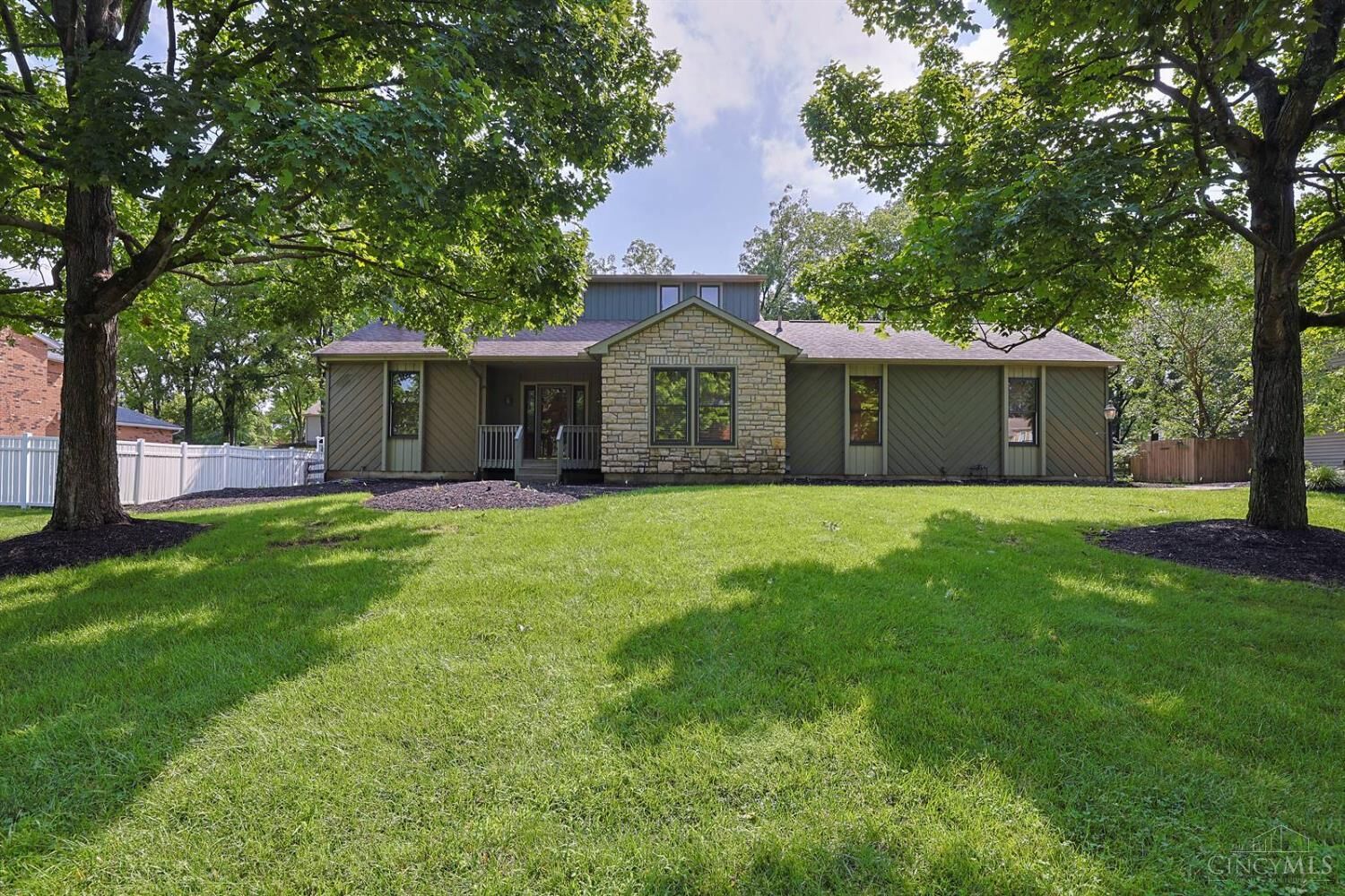 Property Photo:  10128 Amberwood Court  OH 45241 