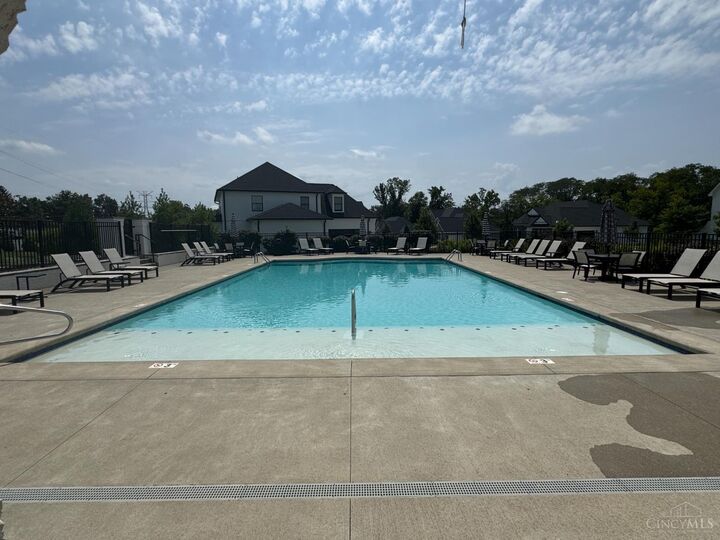 Property Photo: 9907 Kensington Lane OH 45040