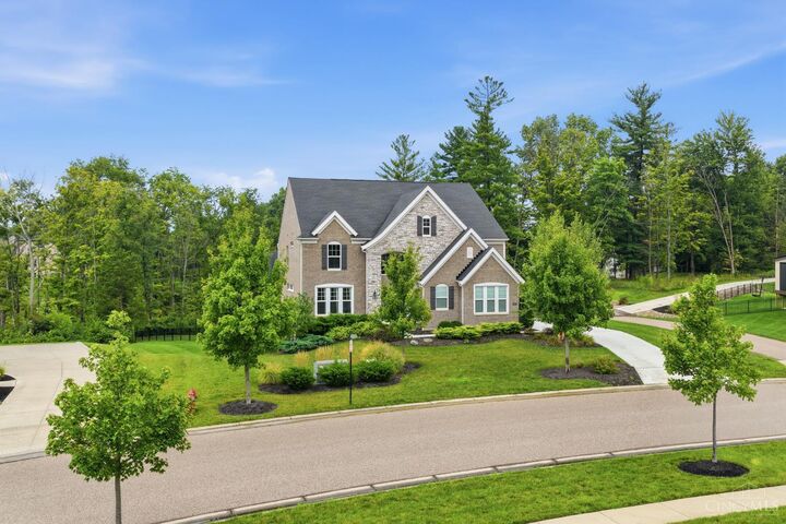 Property Photo: 9907 Kensington Lane OH 45040