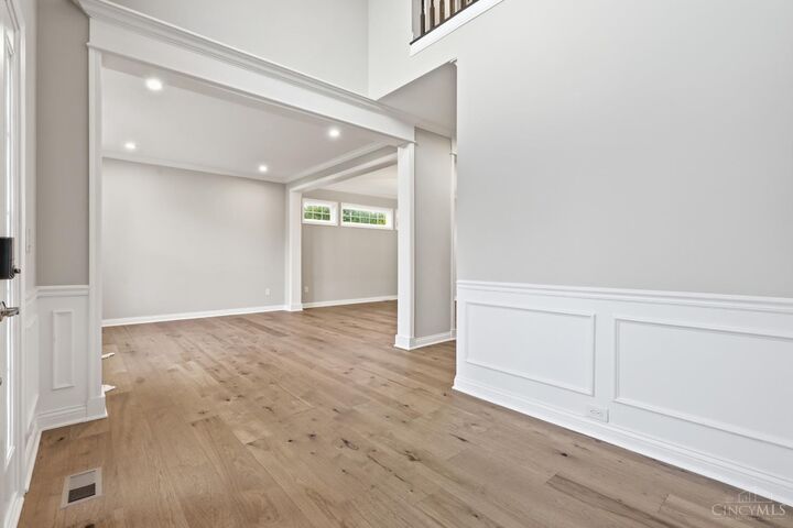 Property Photo: 9907 Kensington Lane OH 45040
