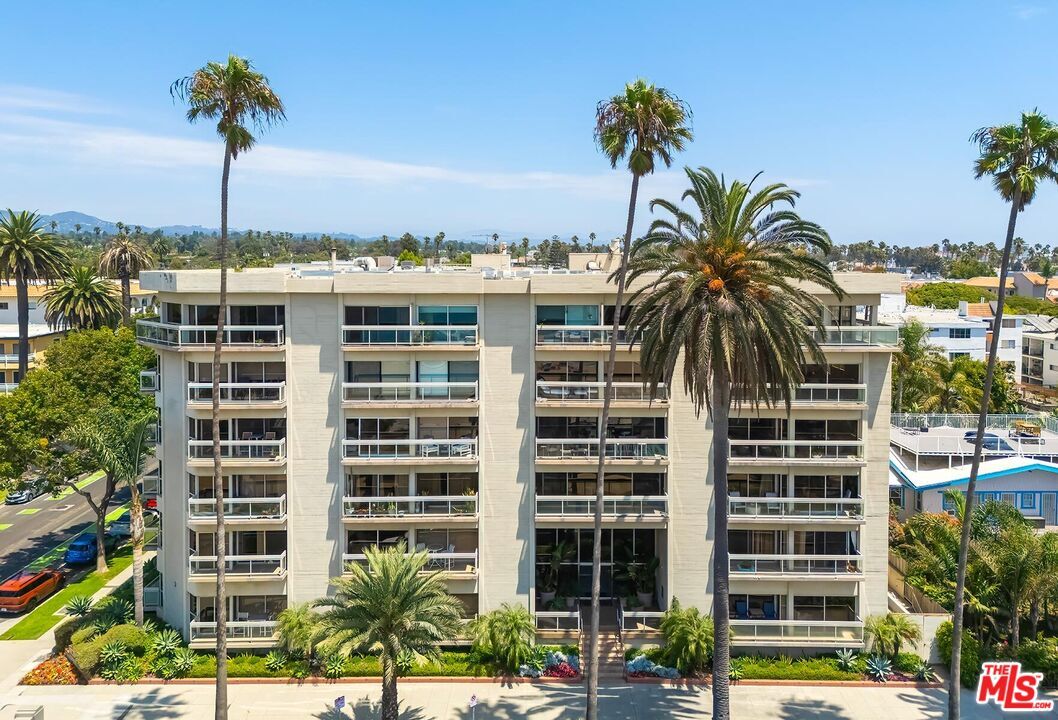 Property Photo: 801 Ocean Ave, Unit 206 CA 90403