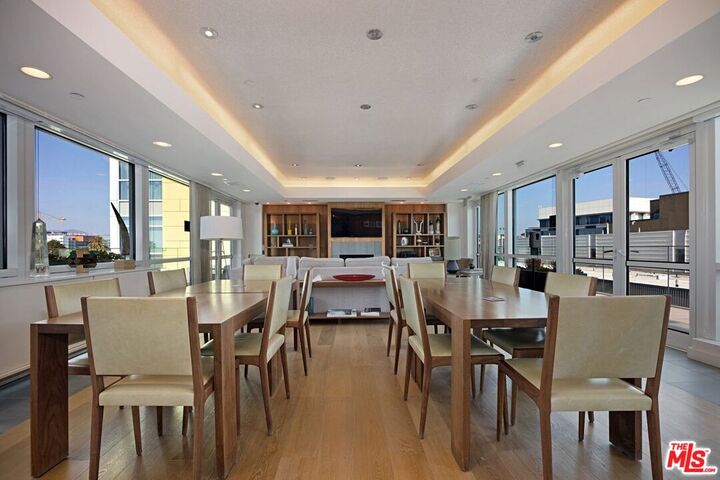 Property Photo:  1705 Ocean Ave, Unit 103  CA 90401 