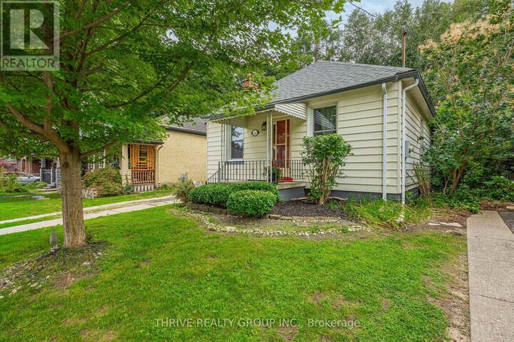 Property Photo:  21 Wolseley Avenue  ON N5Y 2K7 
