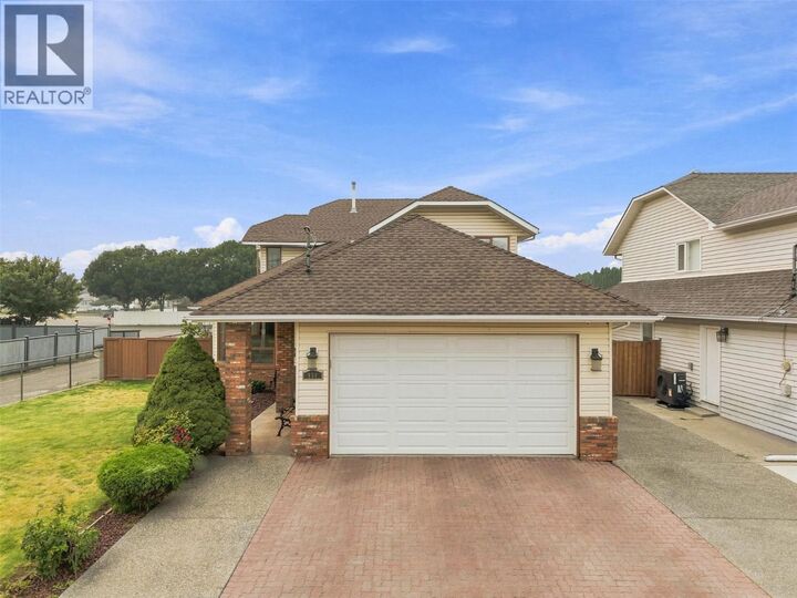 Property Photo: 864 Nicolani Drive BC V2B 5B3