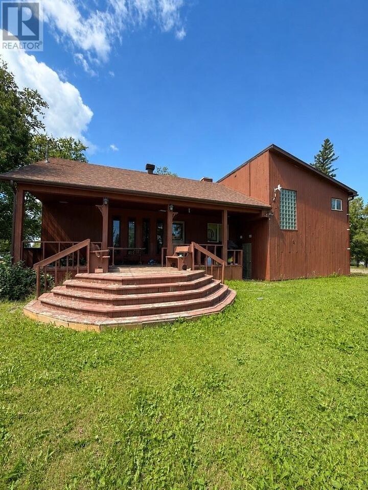 Property Photo: 109-111 Hillcrest Rd ON P0T 2A0