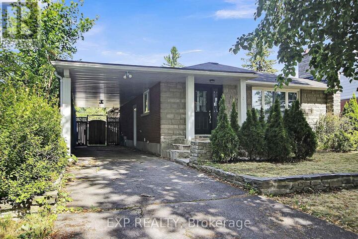 Property Photo: 2247 Miramichi Street ON K2C 0Z1