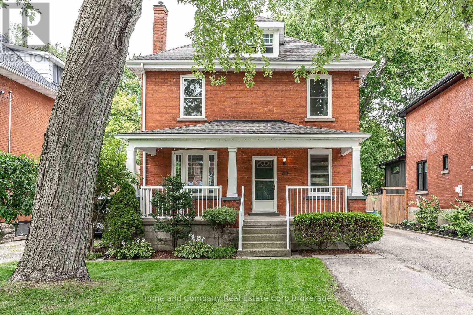 Property Photo:  216 Douglas Street  ON N5A 5P9 