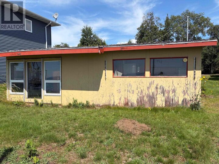 Property Photo:  641 Pebbly Beach Road  ON P7A 0X6 