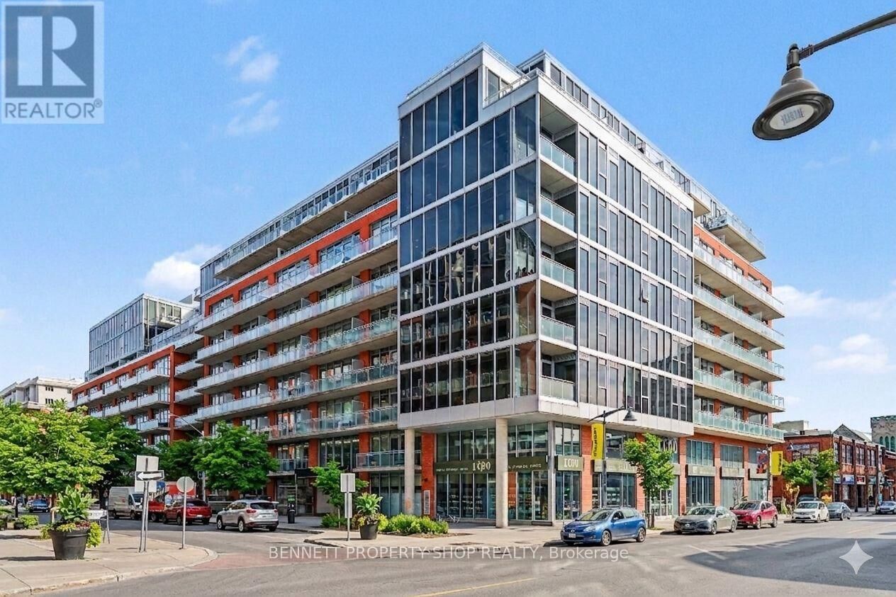 Property Photo:  360 McLeod Street 811  ON K2P 1A9 