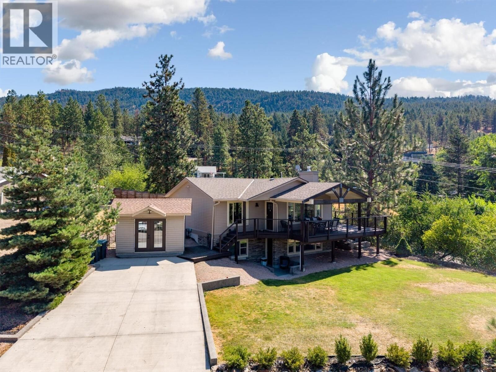 Property Photo: 16621 Maki Road BC V4V 1C2
