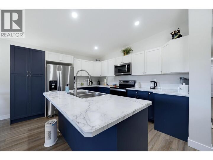 Property Photo: 734 Elderberry Walk BC V0E 2V0