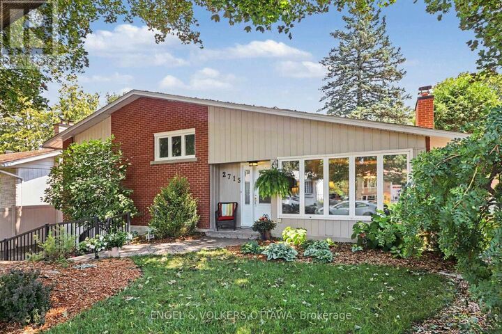 Property Photo: 2715 Colman Street ON K1V 8J8