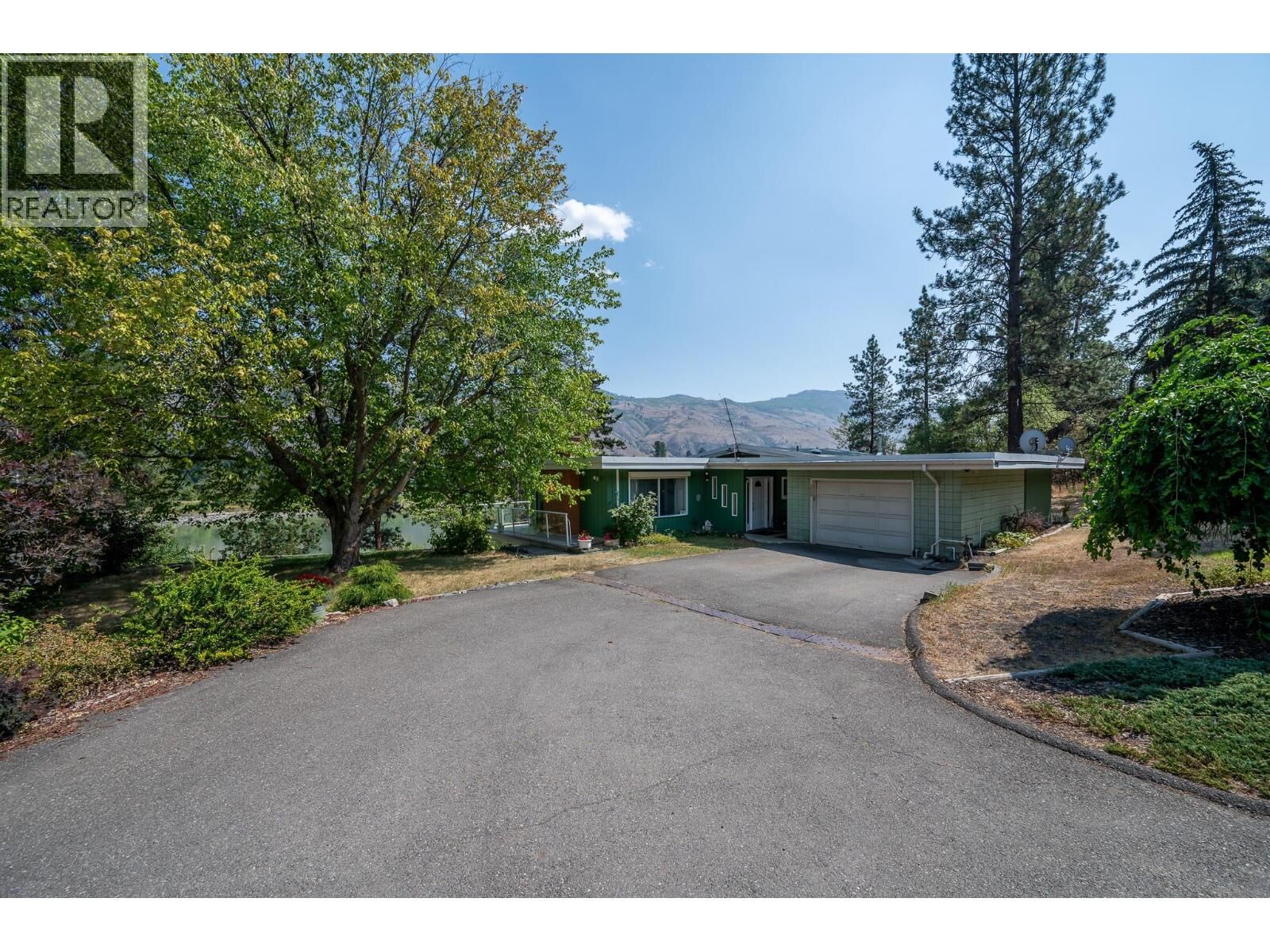 Property Photo:  4707 Westsyde Road  BC V2B 8N4 
