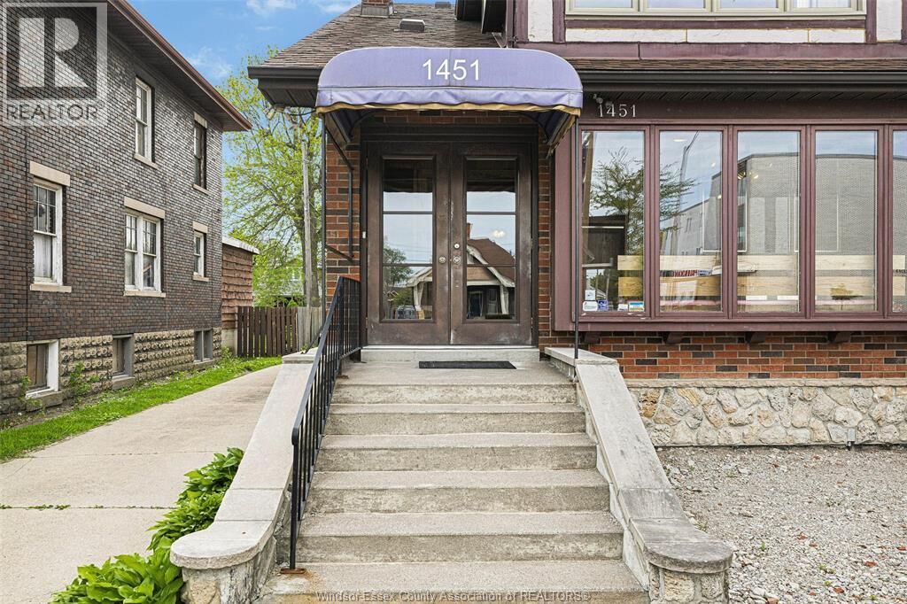 Property Photo:  1451 Ouellette Avenue Upper  ON N8X 1K1 