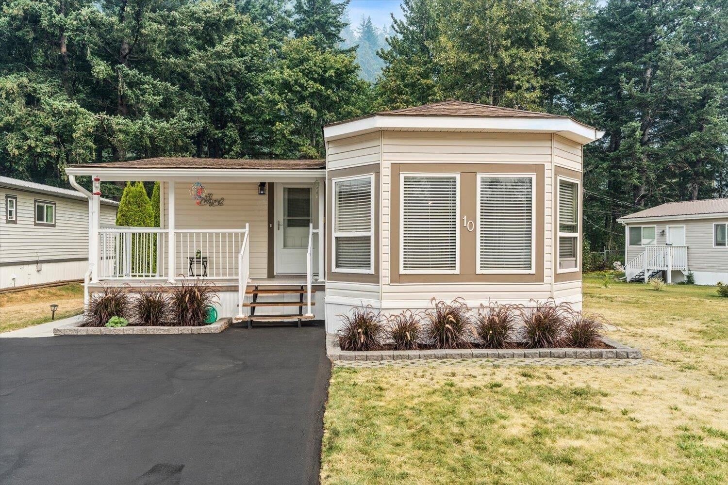 Photo de la propriété: 65367 Kawkawa Lake Road 10 BC V0X 1L1