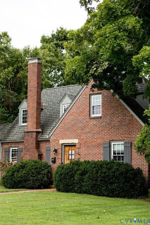 Property Photo:  801 First Avenue  VA 23901 