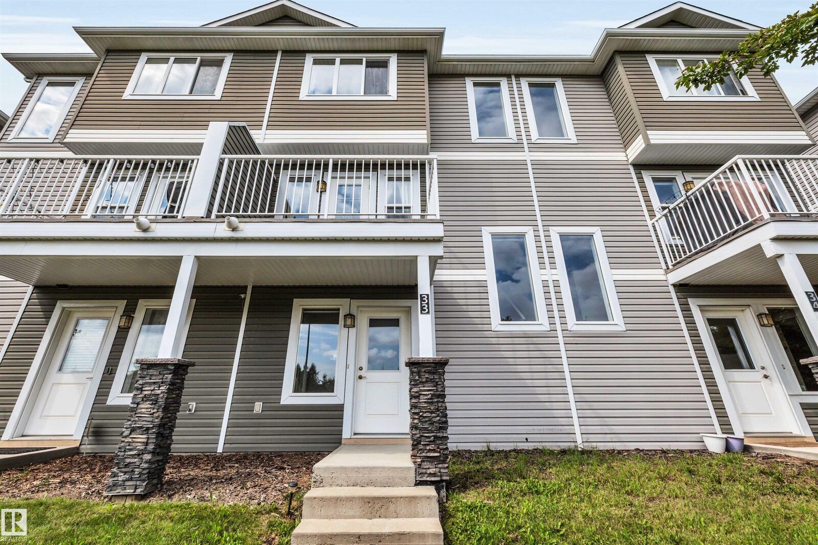 Property Photo: 1816 Rutherford Road SW 33 AB T6W 2K6