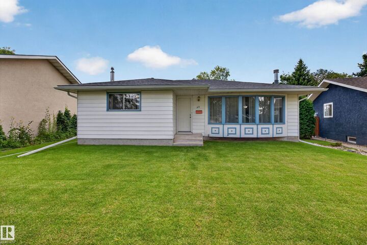 Property Photo:  39 Apache Crescent  AB T9E 4H8 