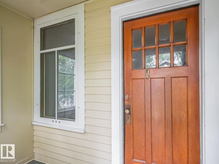 Property Photo:  11005 80 Avenue NW  AB T6G 0R2 