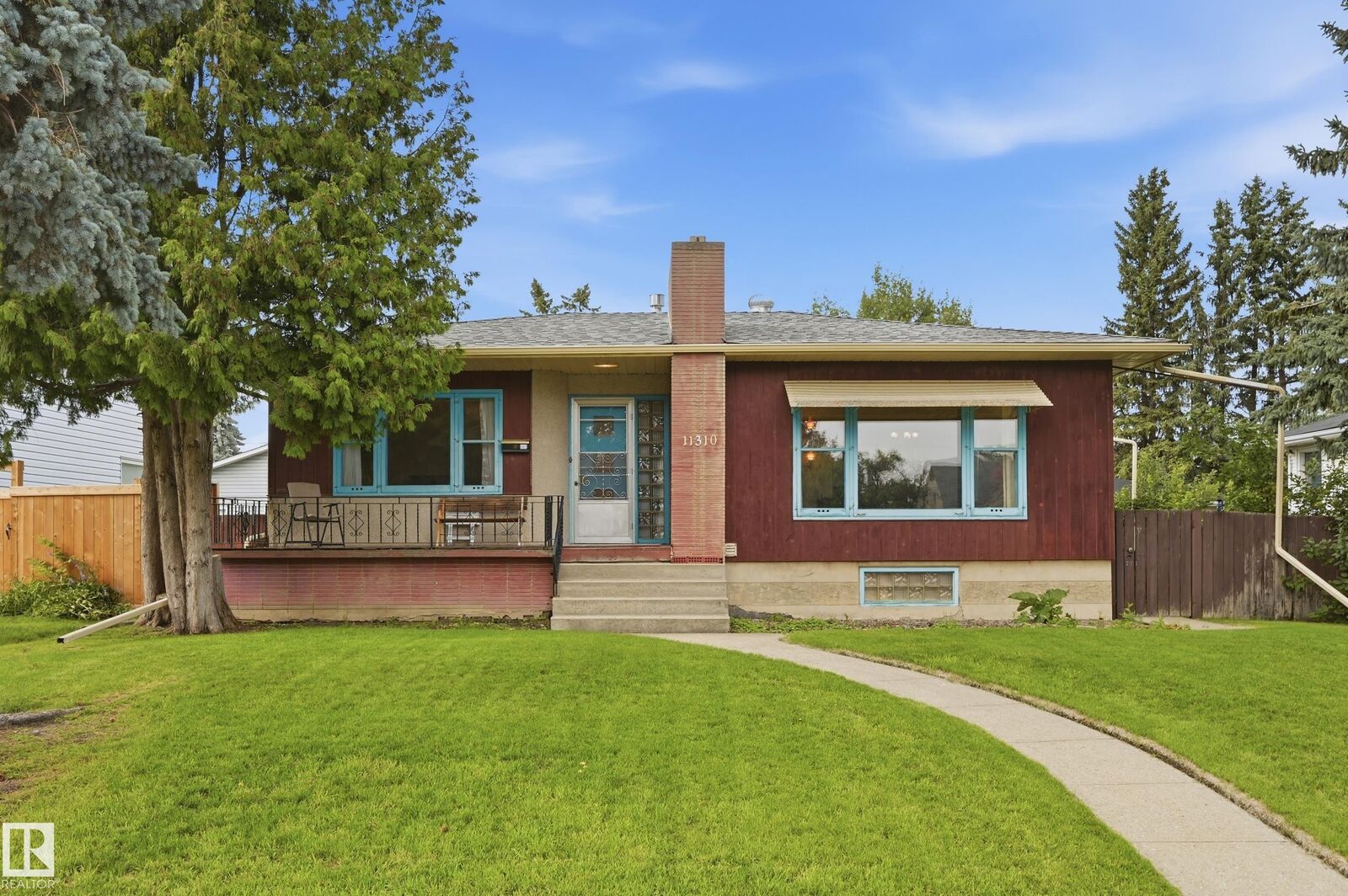 Property Photo:  11310 110 Avenue NW  AB T5H 1J3 
