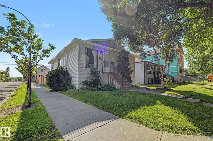 Property Photo:  11167 52 Street NW  AB T5W 3H6 