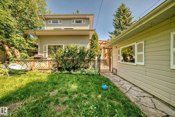 Property Photo: 11643 76 Avenue NW AB T6G 0K9