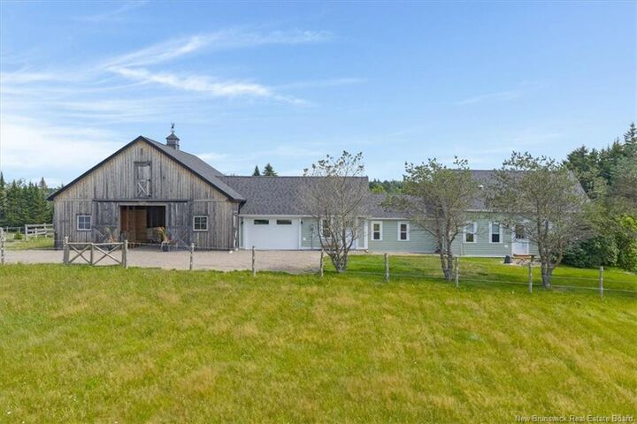 9 Shore Road — photo 1