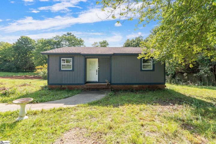 Property Photo: 166 McJunkin Drive SC 29671