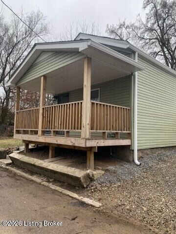 Property Photo: 2140 Columbia St KY 40212