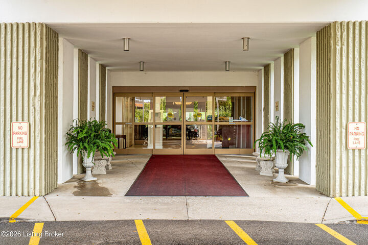 Property Photo: 5100 US Highway 42 Apt 622 KY 40241