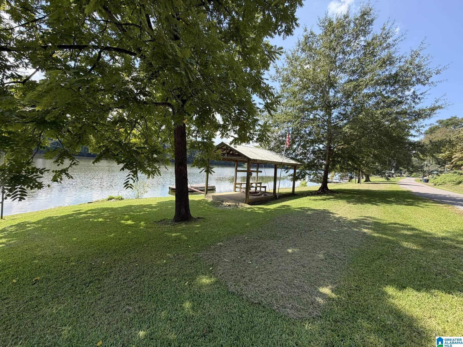 Property Photo:  693 Cherokee Drive  AL 35131 