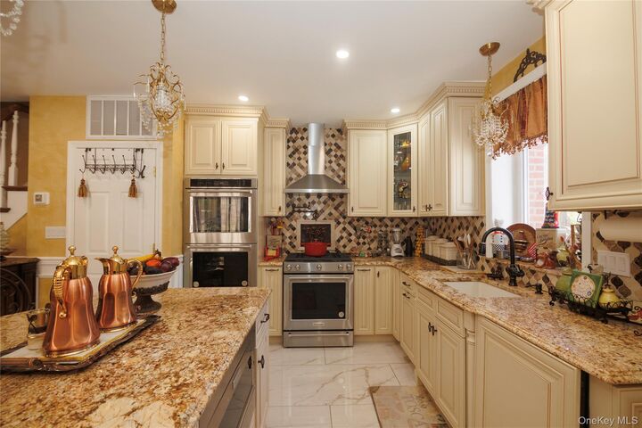 Property Photo: 1715 Hering Avenue NY 10461