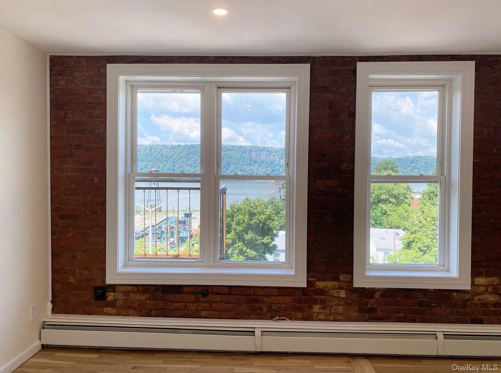 Property Photo: 537 Warburton Avenue NY 10706