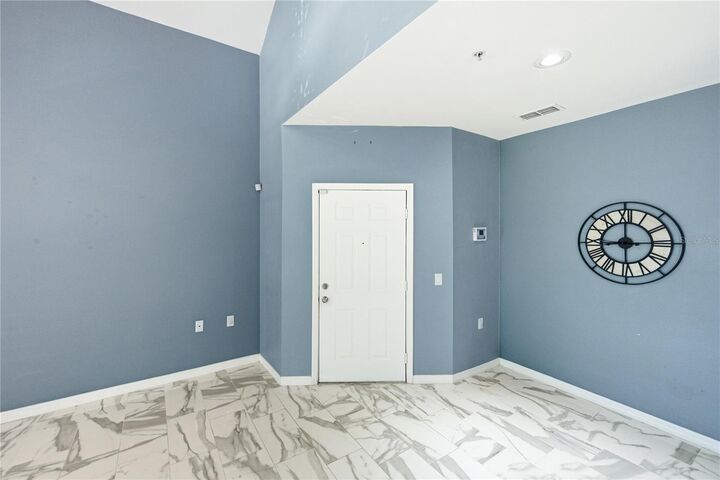 Property Photo:  1640 Villa Capri Circle 301  FL 33556 