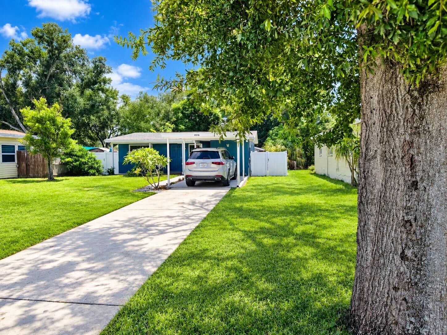 Property Photo: 4516 W Paxton Avenue FL 33611
