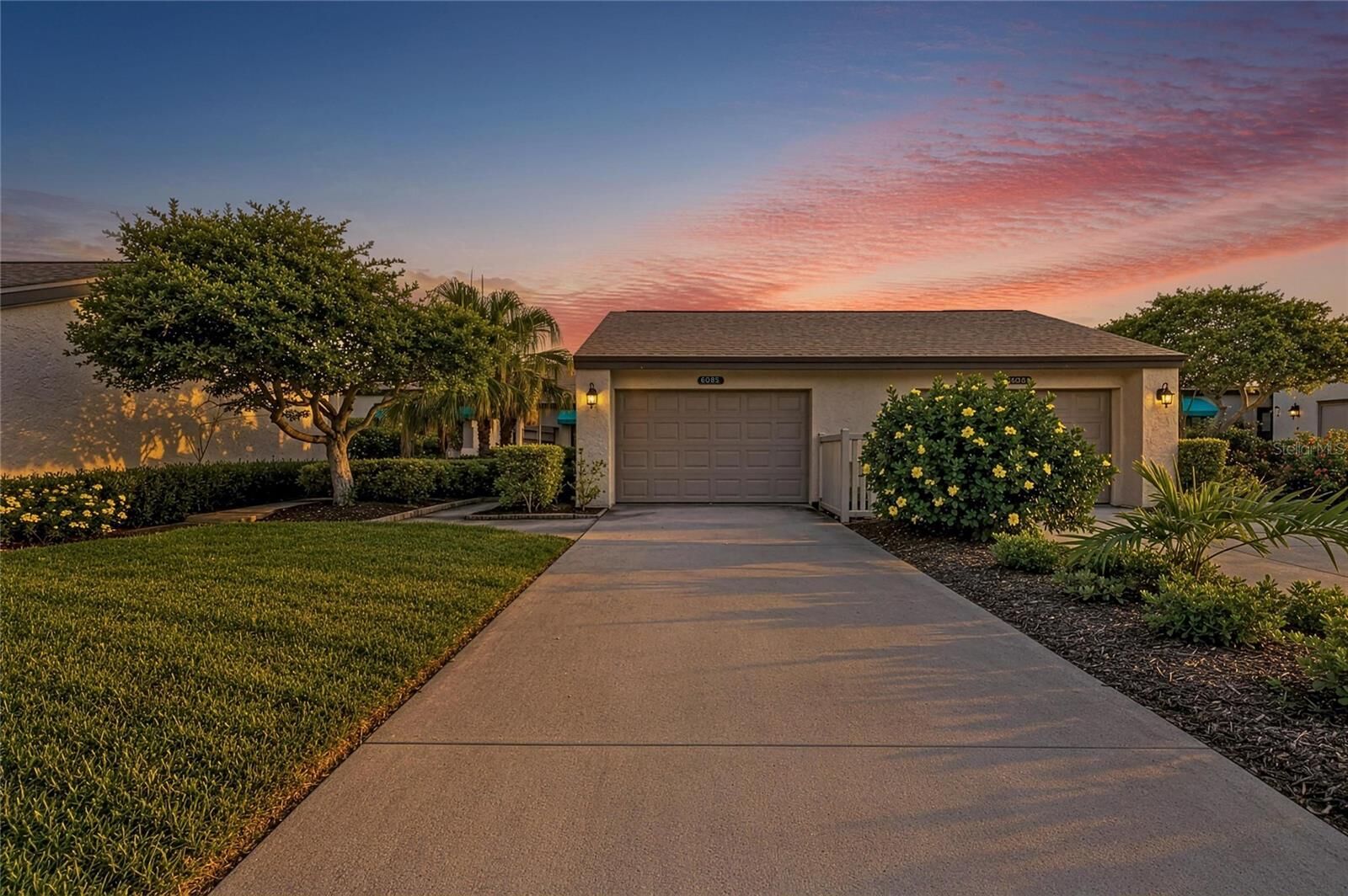 Property Photo: 6085 Clubside Drive FL 34243