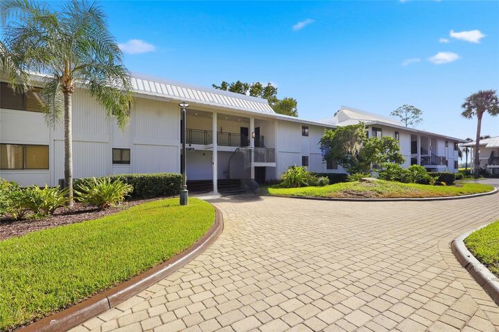 Property Photo:  4770 Fox Hunt Drive A511/A513  FL 33543 