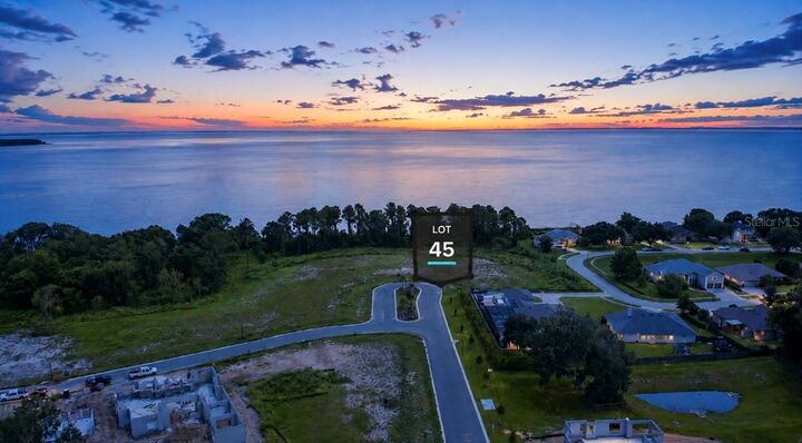 Property Photo: 552 Walker Street FL 34787