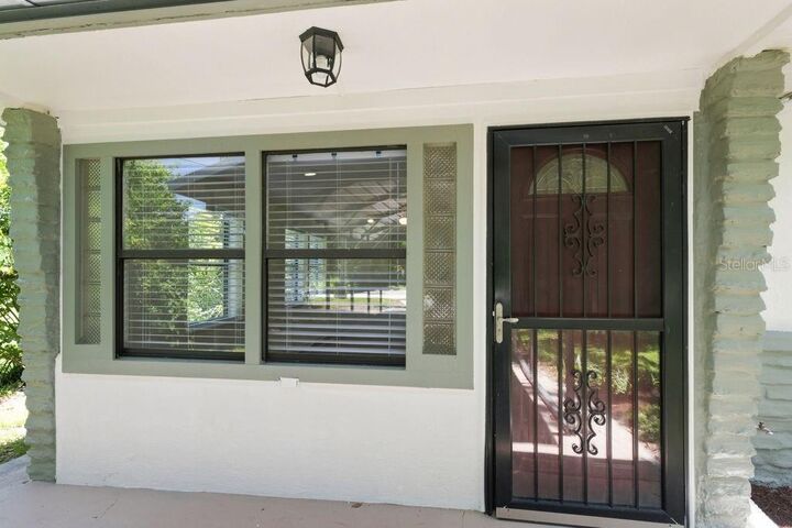 Property Photo: 7810 Chapel Avenue FL 34668