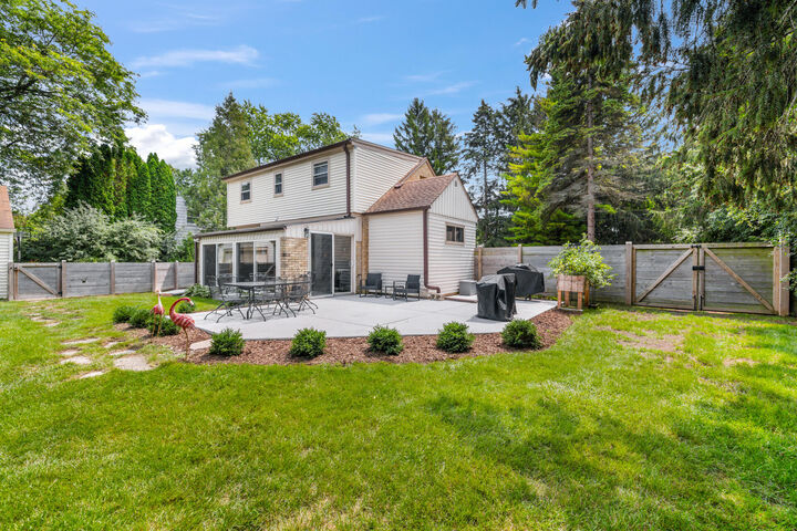 Property Photo: 450 W Bradley Rd WI 53217
