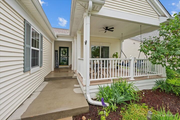 Property Photo: 13215 Oakwood Avenue IL 60142