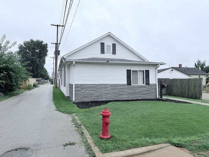 Property Photo: 828 Tonti Street IL 61301