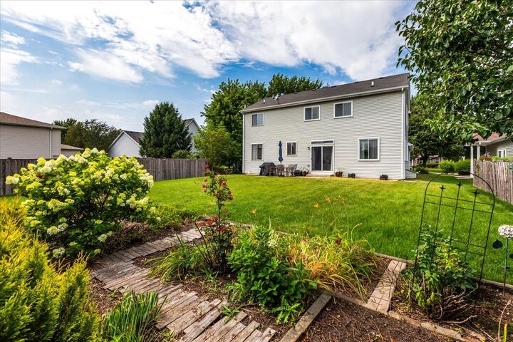 Property Photo:  24053 Nightingale Court  IL 60585 