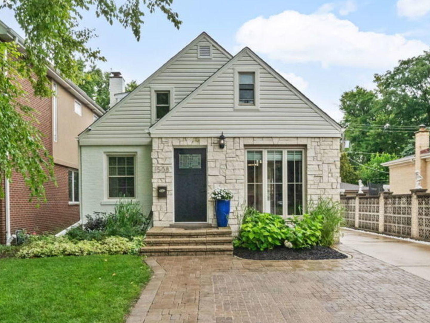Property Photo:  1508 Potter Road  IL 60068 