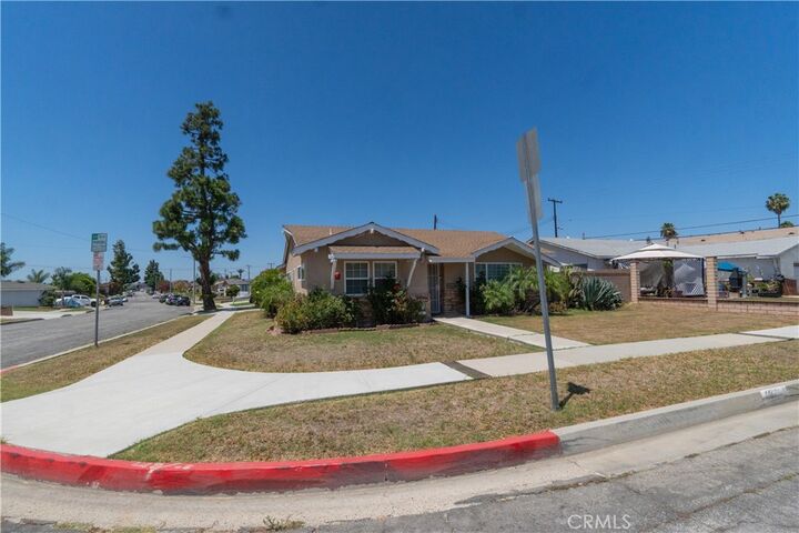 Property Photo:  11629 Santa Gertrudes Avenue  CA 90604 