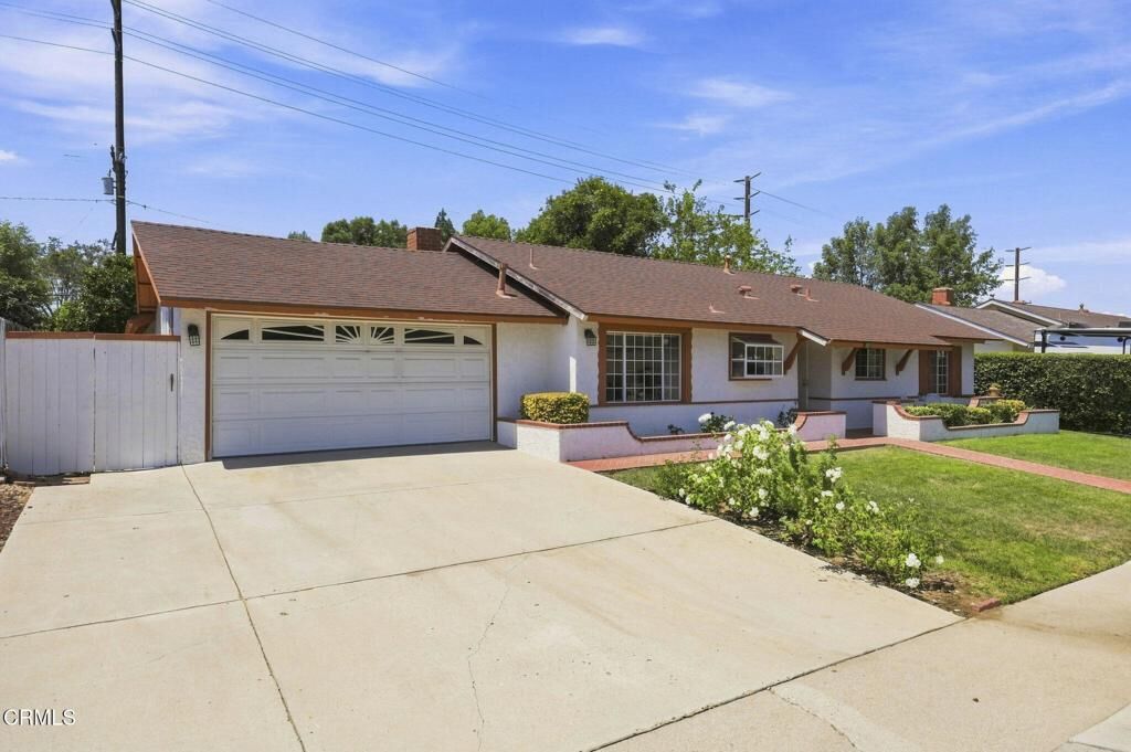 Property Photo: 3115 Calle Quebracho CA 91360