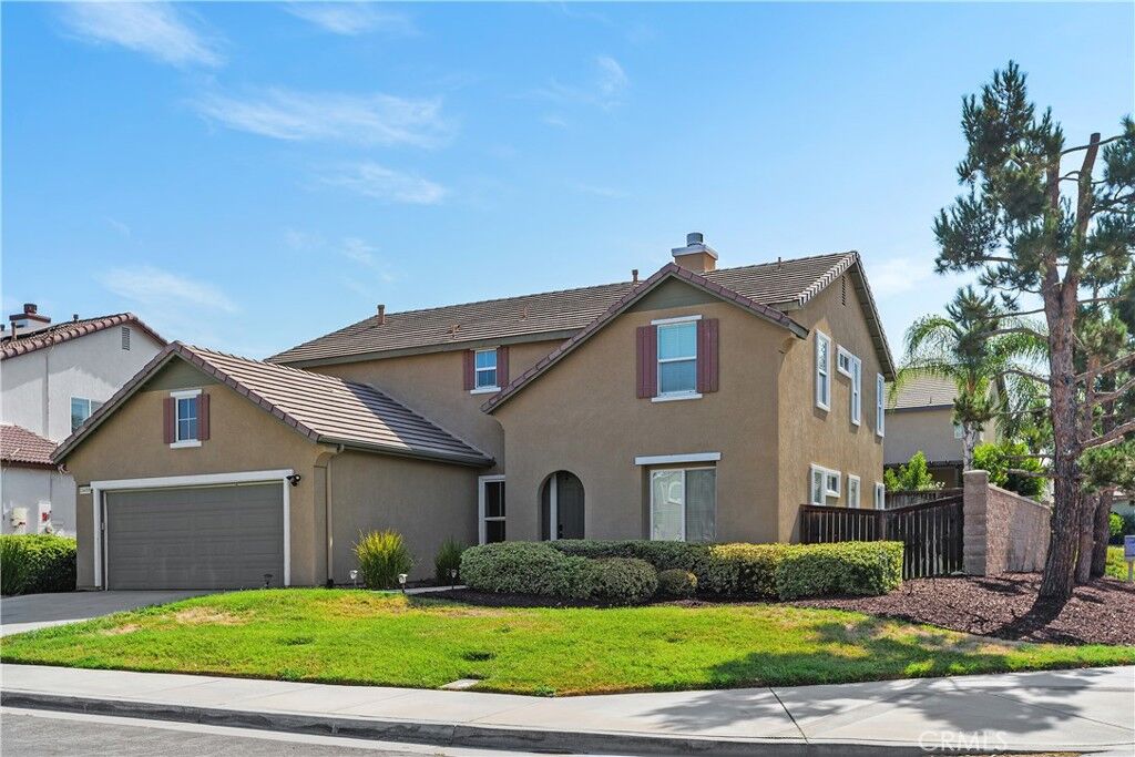 Property Photo: 14458 Leeward Way CA 92555
